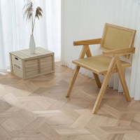 Plancher d'ingénieur de haute qualité, entretien facile, bois dur d'acajou blanc utilisé à l'intérieur, bois pour salon
