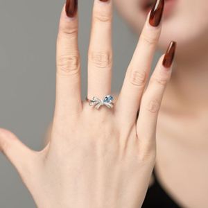 Anillo de Plata de Ley con Forma de Lazo, con Circonita Cúbica 5A, Regalo Único para el Día de San Valentín 2024, Marca Dylam - Product Image 4