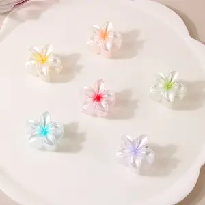 Ins Schlussverkauf kleine Blume Haar Klauen-Clips 4 cm süße Verlauffarbe Plumeria Blume Haarzubehör für Mädchen