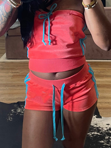 Completo da <span class=keywords><strong>donna</strong></span> 2 pezzi <span class=keywords><strong>in</strong></span> <span class=keywords><strong>velluto</strong></span> con top a tubino e pantaloncini a righe a blocchi, personalizzabile, collezione estiva 2026 Y2K - Product Image 2