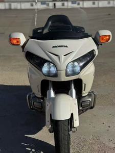Motos d'occasion longue distance Honda <span class=keywords><strong>Gold</strong></span> Wing - Conception ergonomique + Réduction des vibrations <span class=keywords><strong>Moto</strong></span> de tourisme à essence - Product Image 6
