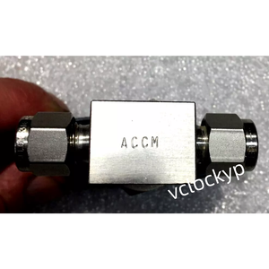 Vanne à boisseau sphérique en acier inoxydable SWAGELOK, tube de 1,4 pouce de diamètre extérieur, SS-43S4-LL, d'occasion - Product Image 1