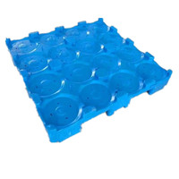 Palettes Euro en plastique HDPE durables à prix d'usine Entrée 4 voies à simple face pour usage industriel Bouteilles d'eau de 5 gallons 4000kg