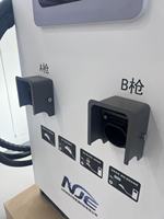 Stazione di Ricarica Rapida EVSE Wattzing con Display, 160kW CCS1/CHAdeMO/NACS/CCS2 250A, Doppia Presa, Caricatore EV DC Resistente alle Intemperie