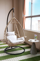 Fauteuil suspendu en rotin tressé populaire pour l'extérieur, chaise œuf en métal pour patio et loisirs, vente en gros