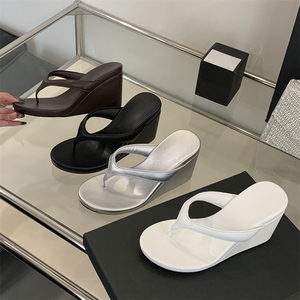 Nouvelles sandales d'été 2025 à talon compensé, style d'Asie du Sud-Est, à bout ouvert, à talon haut et semelle épaisse - Product Image 2