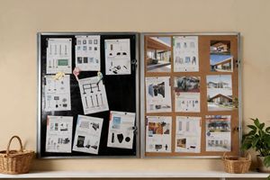 Tableau d'affichage mural sur mesure avec serrure à clé et porte transparente pour bureau, école et hôpital - Product Image 5