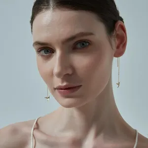 18k Vergoldete <span class=keywords><strong>Origami</strong></span>-Kranich Draht-Ohrringe 316L Edelstahl Lange Ketten-Ohrringe Maßgefertigter Eleganter Damenschmuck - Product Image 2