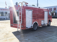 Prix compétitif, camion de pompiers DFAC 3000L, réservoir d'eau de 3 tonnes, véhicule de lutte contre l'incendie pour le service d'incendie municipal