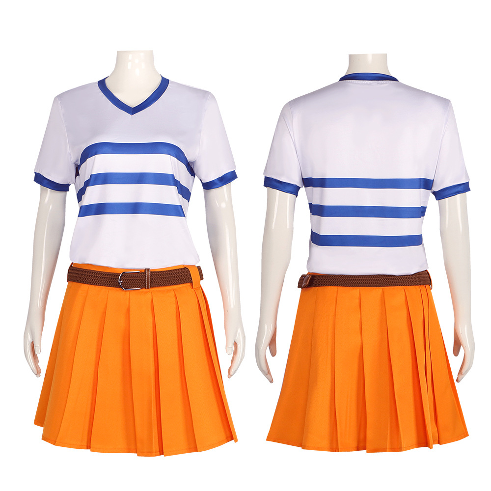 El conjunto completo de Nami en la vida real.