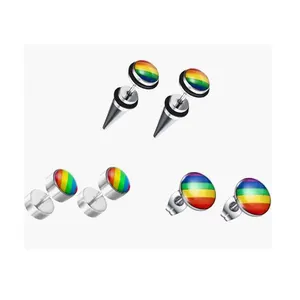 Pendientes redondos de acero inoxidable Love is Love Rainbow Gay Lesbian Pride con tornillo de punta para pareja Piercing de oreja unisex