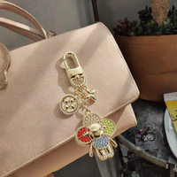 Set Gantungan Kunci Karabiner Boneka Kristal Bunga Ikan Kartun Berlapis Emas Logam Tahan Lama Kartun Mewah untuk Tas Wanita