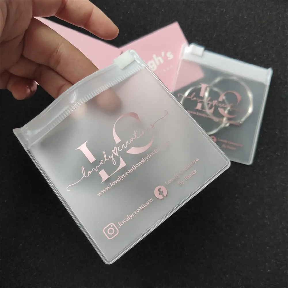 Tas Plastik Ritsleting Kemasan Perhiasan Kecil Kustom Tas Ritsleting Matte Lucu untuk Anting-Anting Logo Dapat Digunakan Kembali Tas Kantong Ziplock Mini PVC