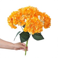 Bunga Artifisial Buket Hydrangea Sutra 5 Tangkai dengan Daun Besar Dekorasi Bunga Lantai Pernikahan Kelas Atas