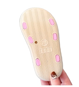 Chaussures de plage d'été à semelles souples pour élèves du primaire et du secondaire - Product Image 6