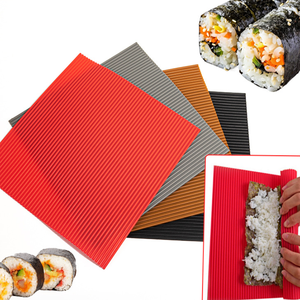 Tapis à <span class=keywords><strong>sushi</strong></span> carrés jetables en silicone 25CM pour usage domestique, outil de cuisine, passe au lave-vaisselle - Product Image 1