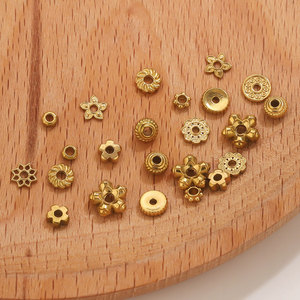 ลูกปัดเว้นระยะลายดอกไม้ |   ฝาครอบลูกปัดลายดอกเดซี่สแตนเลสสตีลชุบทอง 18K PVD สำหรับทำสร้อยข้อมือไข่มุก สร้อยคอ และเครื่องประดับ DIY - Product Image 3