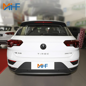 Volkswagen <span class=keywords><strong>T</strong></span>-<span class=keywords><strong>Roc</strong></span> Time Edition 2023 280TSI DSG Benzina Trazione Anteriore Interni in Pelle Chiara Telecamera Posteriore Pneumatici R17 - Product Image 4