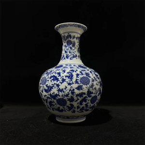 Vase en porcelaine bleu et blanc de style antique de Jingdezhen, famille verte, lotus, pour la décoration intérieure chinoise, vente en gros - Product Image 1
