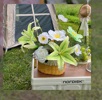 Hochzeitsdekoration & Zubehör: QiYing Victory Handgewebter ovaler Perlen-Weidenkorb mit künstlichen Blumen, Foto-Requisite, handgehaltene Seidenblumen-Dekoration, Topfpflanze, Hochzeits-Tischdekoration