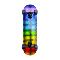 Vente en gros de skateboards complets avec roues LED à plusieurs modes de clignotement brevetés