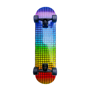 Bán buôn thiết kế mới bằng sáng chế nhiều mô hình nhấp nháy LED Flashing Skateboard hoàn chỉnh - Product Image 3