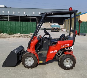 Chargeurs sur pneus miniatures chinois HAIJU à vendre, capacité de levage 500 kg, poids total 700 kg, chargeur sur pneus de Chine pour la ferme et les pâturages - Product Image 4