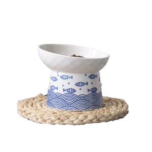 Comedero y Bebedero para Mascotas con Diseño Japonés de Peces, Antideslizante, con Boca Inclinada y Protección para el Cuello, para Perros y Gatos - Product Image 5