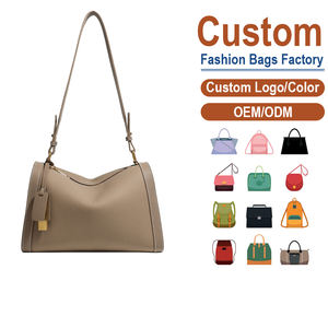 Sac à bandoulière/croisé en cuir de vachette gris éléphant, design vintage minimaliste, avec chaînes antivol, pour le quotidien et les voyages, polyvalent, petite série - Product Image 1