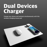 Vente en gros Nouveau design Tapis de souris chargeur sans fil 15W Tapis de souris avec logo personnalisé de différentes couleurs pour la maison et le bureau