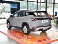 Ucuz Yeni VS8 2026 Üst Düzey Donanım, 540 °   Panoramik Kamera 6AT Sol Direksiyonlu Aile SUV'u Gönderime Hazır 5 Koltuklu Konforlu SUV