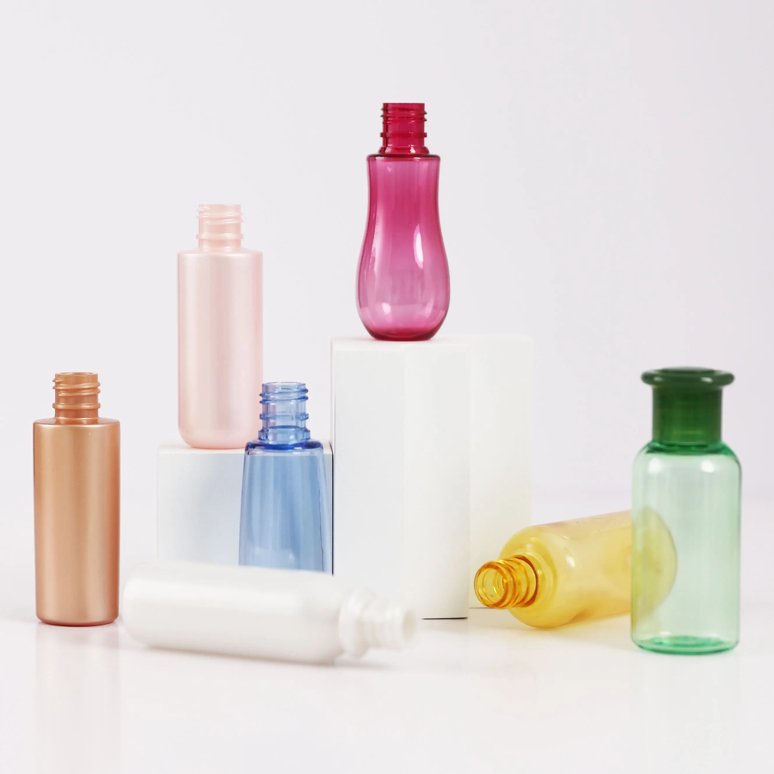 Colore personalizzato della piccola bottiglia del campione di plastica dell'animale domestico vuoto 30ml per l'imballaggio cosmetico