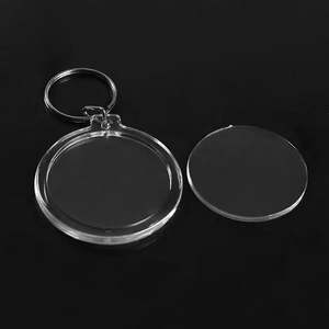 Llavero de Acrílico Personalizado con Impresión UV, Letra Inicial Grabada, Ligero y Flexible - Regalo de Moda Personalizado - Product Image 6