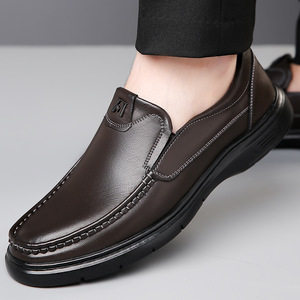 รองเท้าหนังลำลองผู้ชายแบบสวม ระบายอากาศได้ดี พื้นนุ่ม หัวมน ส้นเตี้ย สำหรับวัยกลางคนและผู้สูงอายุ รองเท้าเดินสบาย - Product Image 4