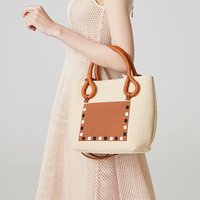 Sac à bandoulière décontracté pour femme, grande capacité, luxueux et tendance, nouveau modèle personnalisé avec fermeture à bouton, style féminin