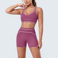 Conjunto de yoga de 2 piezas con ribetes en contraste, sujetador deportivo con cuello en V, pantalones cortos de ciclista de cintura alta con costura en forma de corazón y efecto levantacola, conjunto de entrenamiento, 11 colores
