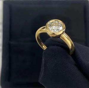 Fournisseur d'usine de bijoux personnalisés de haute qualité, bague en or 18 carats avec diamant de laboratoire VVS de 1 carat, taille brillant rond, luxe, pour femme - Product Image 1
