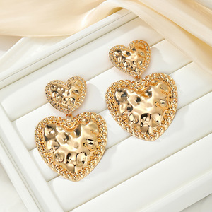 Pendientes colgantes con forma de corazón, aleación de zinc, oro y plata, joyería para fiesta, accesorio de moda para mujer - Product Image 4