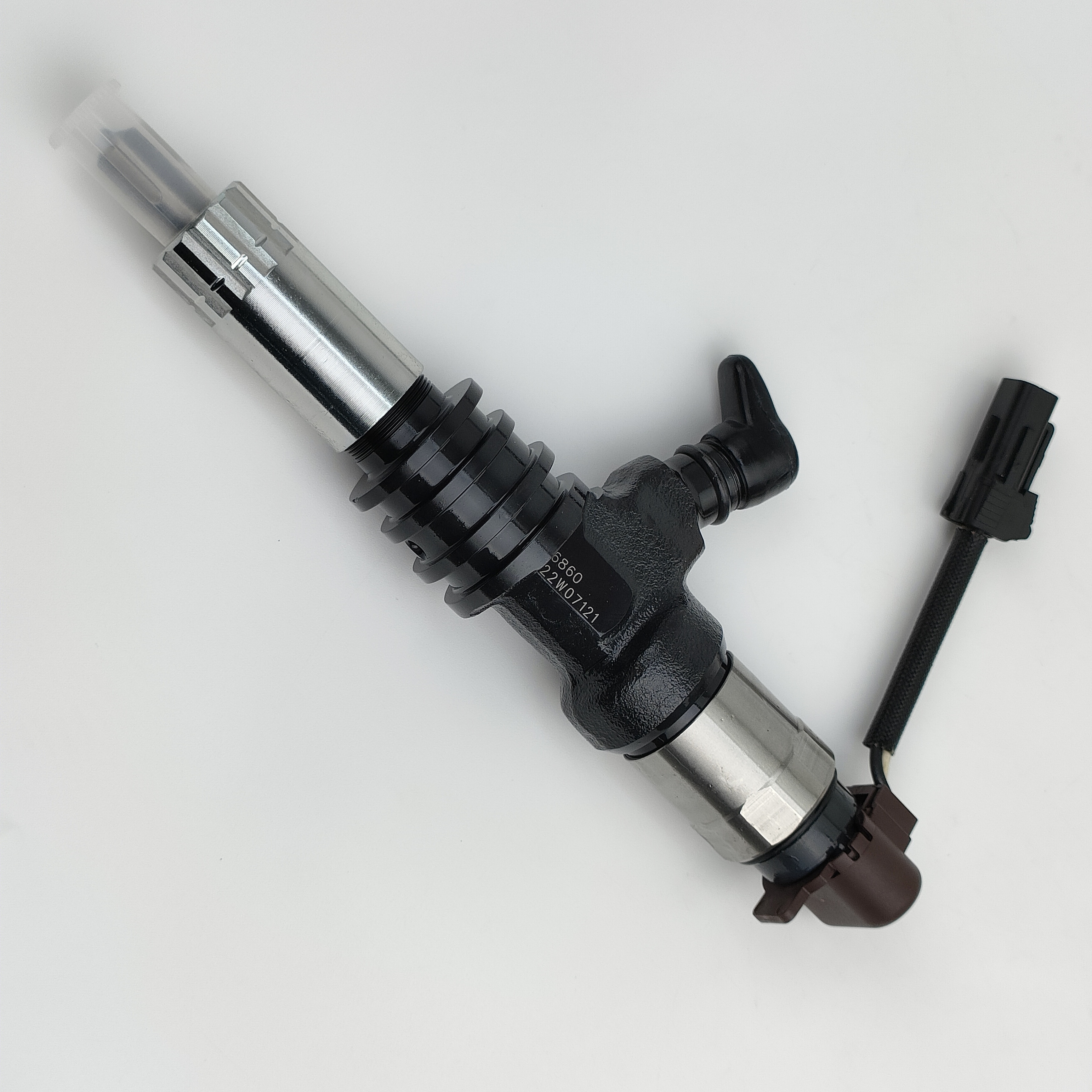 High Quality Diesel Fuel Injector 095000-6860 Common Rail Injection Nozzle ME304627 For MITSUBISHI 6M60T