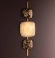 Applique murale LED minimaliste italienne en laiton doré avec abat-jour en albâtre naturel, luminaire mural moderne pour salon, chambre, hôtel, couloir, villa