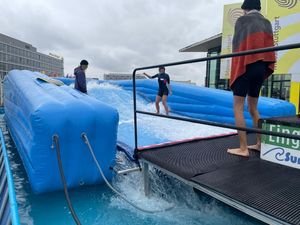 Nuevo Simulador de Surf Inflable, Fácil de Instalar, Inflable, Apto para Parques Acuáticos y Centros Comerciales <span class=keywords><strong>Flowrider</strong></span> - Product Image 5