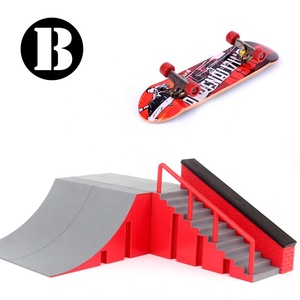 <span class=keywords><strong>Mini</strong></span> <span class=keywords><strong>skateboard</strong></span> à doigts en plastique, kit de skatepark, rampes, pièces, <span class=keywords><strong>mini</strong></span> <span class=keywords><strong>skateboard</strong></span> de bureau, jouet pour enfants et adultes, vente chaude - Product Image 3