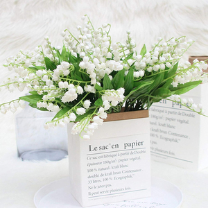 1 pièce <span class=keywords><strong>de</strong></span> fleurs artificielles <span class=keywords><strong>de</strong></span> muguet blanc, fleurs clochettes, fleurs d'avril, pour bouquet <span class=keywords><strong>de</strong></span> mariage, décoration <span class=keywords><strong>de</strong></span> jardin, fête <span class=keywords><strong>de</strong></span> mariage et carillon éolien - Product Image 3