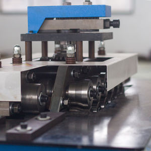 <span class=keywords><strong>Machine</strong></span> à plier les tôles multifonctionnelle Pittsburgh, machines de fabrication de conduits d'air - Product Image 3