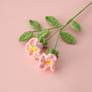 ของตกแต่งคริสต์มาสรูปดอกไม้ถักโครเชต์หลากสีสันยอดนิยม ทำด้วยมือ ของขวัญสำหรับวันรับปริญญาและปีใหม่ - Product Image 5