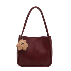 2025 가을 겨울 복고풍 토트 백 여성을위한 대용량 레저 개인화 된 질감 새로운 트렌디 메신저 백 - Product Image 4