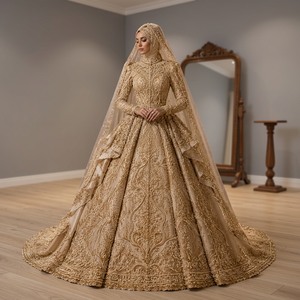 Robe de mariée de luxe moderne en organza faite à la main, brodée or, écologique, style robe de bal, col montant, manches longues, traîne chapelle - Product Image 3