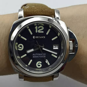 Montre pour homme de luxe en fibre de carbone avec mouvement automatique intégré, logo SEILOCE, superluminescence, fabrication NH35 Factory Top. - Product Image 4