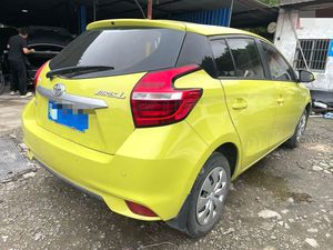 Per Toyota Yaris Hatchback: Freno di stazionamento elettronico per cambio automatico, sedili in pelle, pneumatici R15, telecamera posteriore - Tutto per la guida a sinistra - Product Image 5