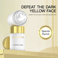 Crème correctrice pour éclaircir la peau avec marque privée pour le visage contient de l'extrait de centella asiatica, de l'extrait de romarin